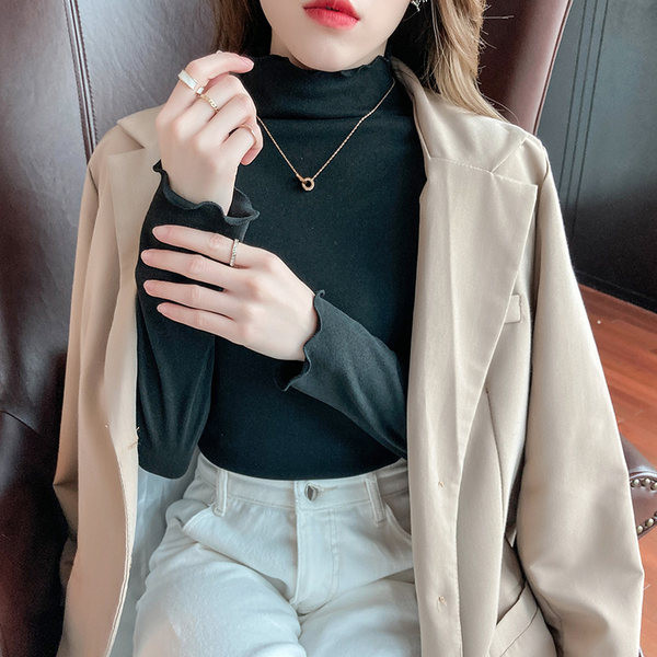 Bluza de dama model nou cu brat lung si guler polo