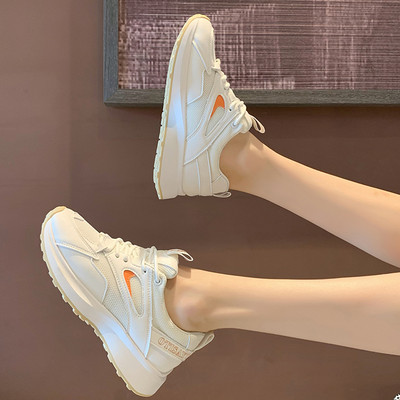 Novi model ženskih tenisica sa pertlama u bijeloj boji