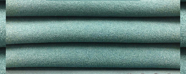 Bluză de damă mulată cu imprimeu color și inscripție