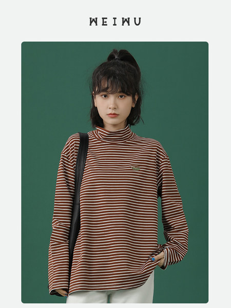 Ležerna ženska prugasta bluza s polo kragnom