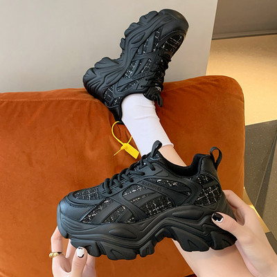 Γυναικεία μοντέρνα sneakers με τραχιά σόλα από οικολογικό δέρμα σε δύο χρώματα