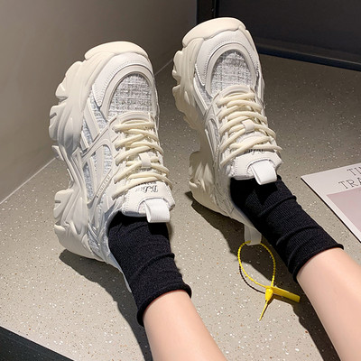 Γυναικεία μοντέρνα sneakers με τραχιά σόλα από οικολογικό δέρμα σε δύο χρώματα
