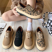 Adidași de damă cu șireturi în negru și maro