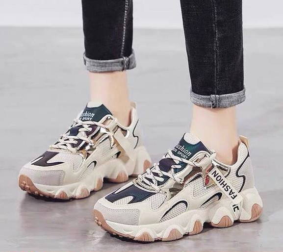 Ženske aktualne tenisice s grubim potplatom i mrežicom s natpisom