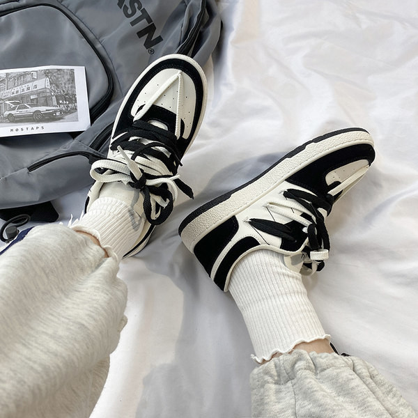 Casual γυναικεία sneakers από ύφασμα με κορδόνια και επίπεδη σόλα