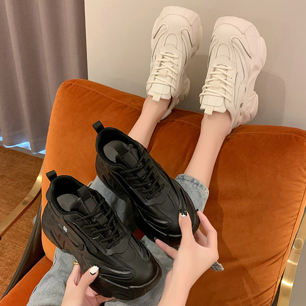 Tenisi dama cu sireturi - alb-negru