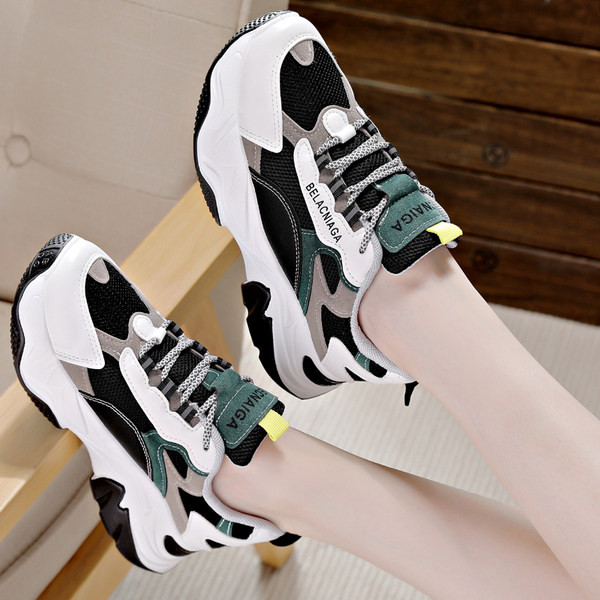 Adidasi de dama cu sireturi si talpa plata