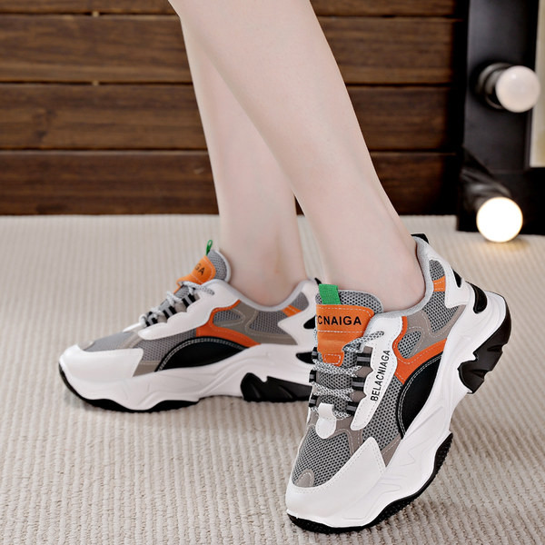 Adidasi de dama cu sireturi si talpa plata