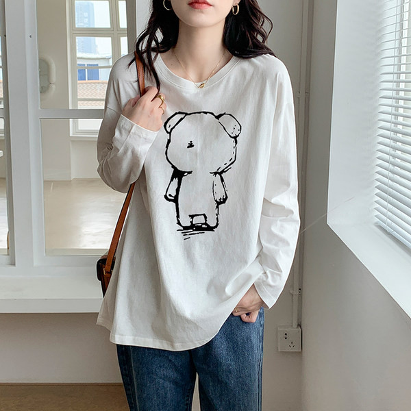 Bluză de damă lată cu aplicație