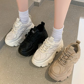 Novi model ženskih tenisica sa grubim đonom i vezicama - tri boje