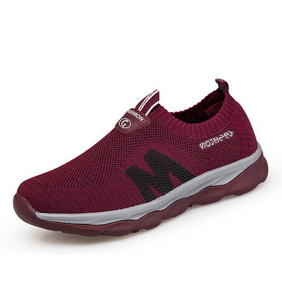 Γυναικεία υφασμάτινα sneakers με επίπεδη σόλα σε πολλά χρώματα