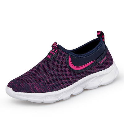 Γυναικεία υφασμάτινα sneakers με επίπεδη σόλα σε πολλά χρώματα