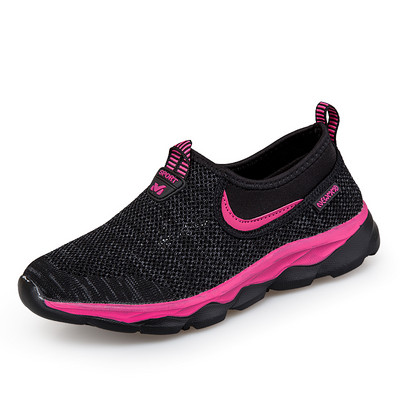 Γυναικεία υφασμάτινα sneakers με επίπεδη σόλα σε πολλά χρώματα