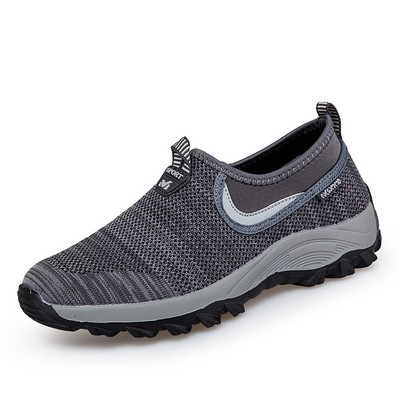 Γυναικεία υφασμάτινα sneakers με επίπεδη σόλα σε πολλά χρώματα