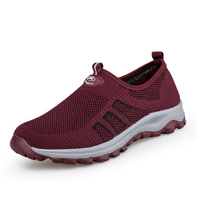 Γυναικεία υφασμάτινα sneakers με επίπεδη σόλα σε πολλά χρώματα