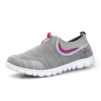 Γυναικεία υφασμάτινα sneakers με επίπεδη σόλα σε πολλά χρώματα