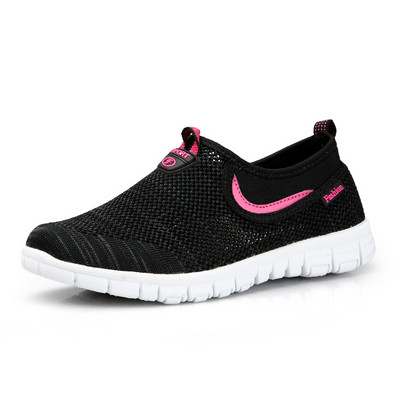 Γυναικεία υφασμάτινα sneakers με επίπεδη σόλα σε πολλά χρώματα
