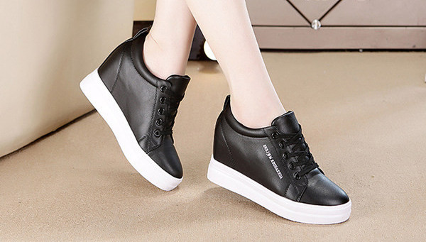 Moderne ženske tenisice s visokom platformom