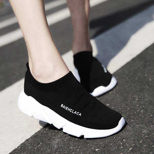 Ženske tekstilne tenisice s printom u boji na potplatu