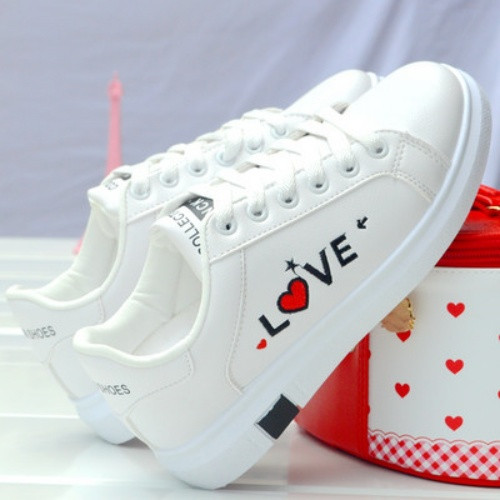 Moderne ženske tenisice u dva modela sa vezom