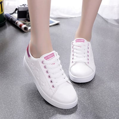 Tenisi dama albi cu sireturi potriviti primaverii