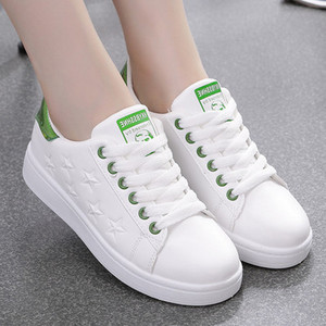 Ženske tenisice u tri modela sa aplikacijom