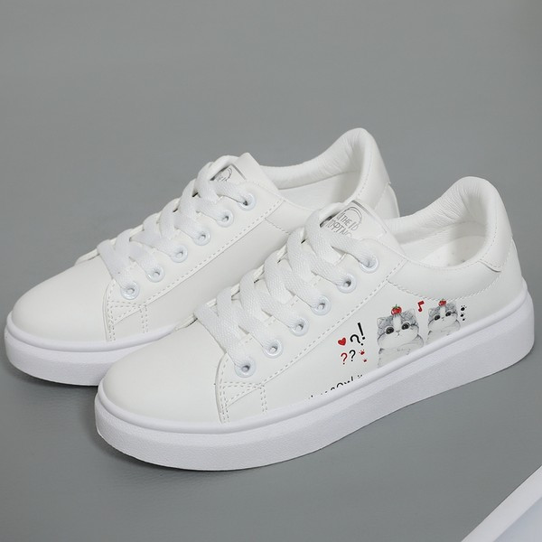 Ženske tenisice u tri modela sa aplikacijom