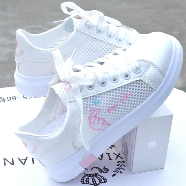 Ženske tenisice u tri modela od eko kože