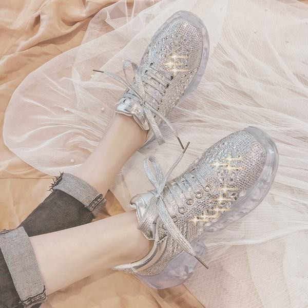 Ženske elegantne tenisice s kamenčićima i vezicama u sivoj boji