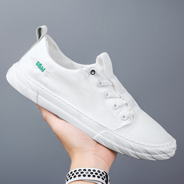 Vyriškos laisvalaikio drobės žemais padais – keli modeliai