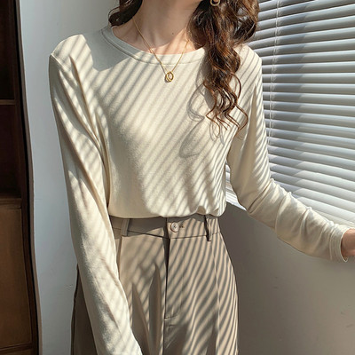 Tanka proljetno-jesenska bluza s dugim rukavima