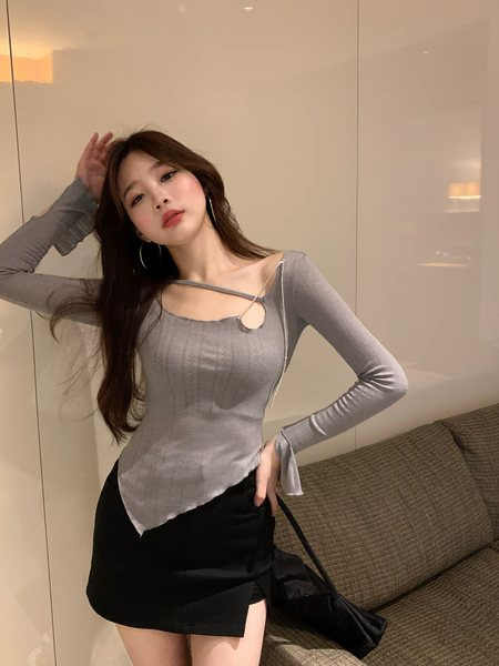 Asimetrična ženska bluza na veze