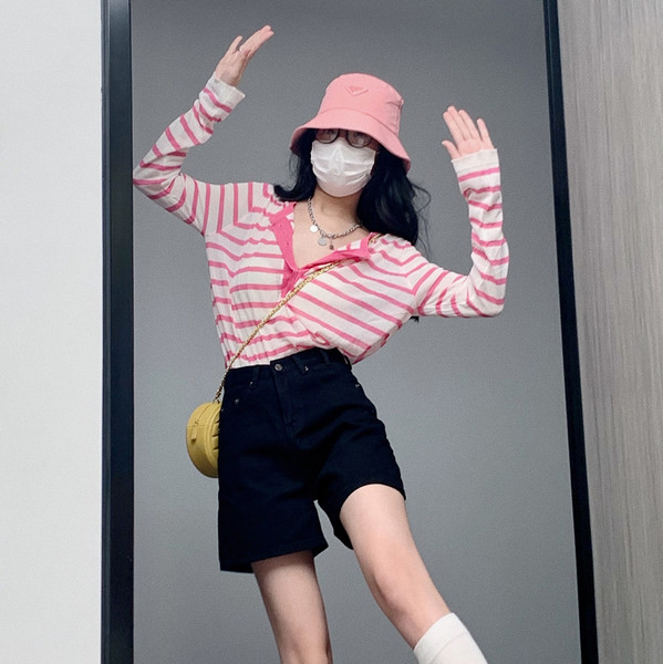 Prugasta ženska bluza s gumbima