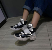 Ženske moderne tenisice sa grubim đonom u dvije boje