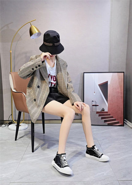 Ženske tenisice u crno-bijeloj boji