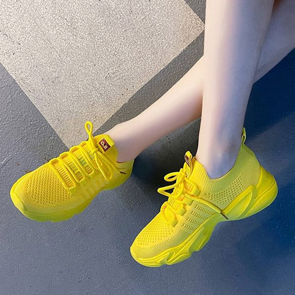 Moderne ženske sportske tenisice od mreže