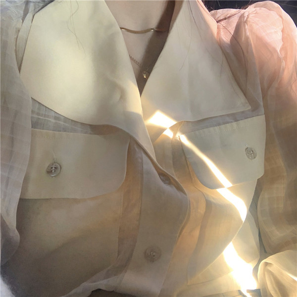 Novi model ženske košulje sa džepovima - špic izrez