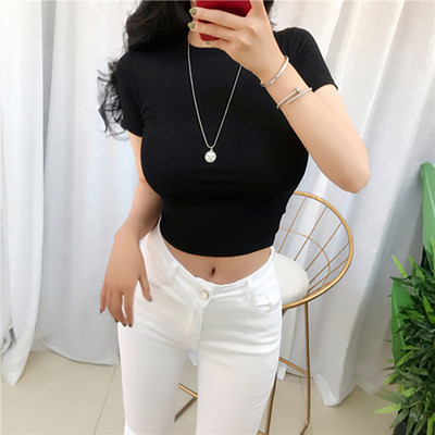 Ženska pripijena bluza kratkih rukava