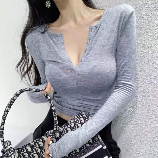 Tanka proljetno-jesenska bluza sa špic izrezom i gumbima