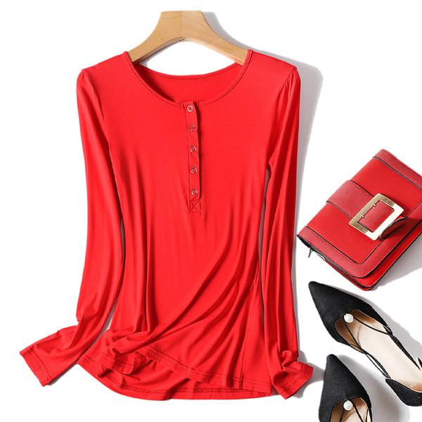 Tanka proljetno-jesenska bluza sa špic izrezom i gumbima