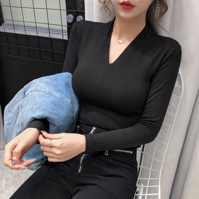 Pripijena proljetno-jesenska bluza sa špic izrezom