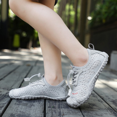 Νέο μοντέλο γυναικεία υφασμάτινα sneakers σε τέσσερα χρώματα