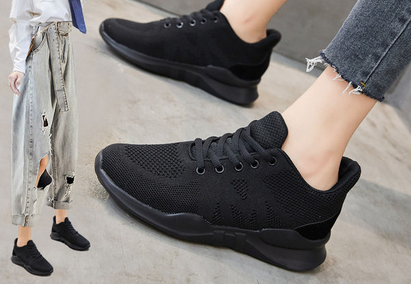 Elegantne ženske tenisice u crnoj boji s mrežicom