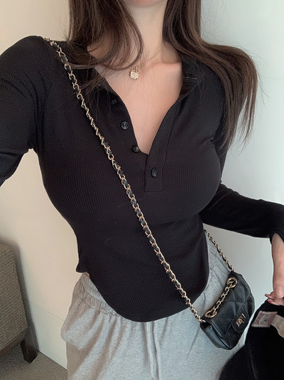 Moderna ženska bluza s gumbima u bijeloj, plavoj i crnoj boji