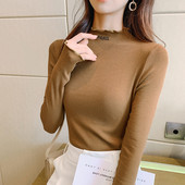 Ženska jesensko-zimska polo majica s natpisom i kovrčama