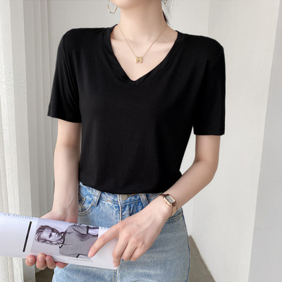 Ležerna ljetna majica kratkih rukava sa špic izrezom