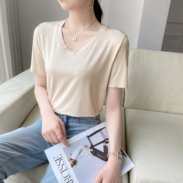 Ležerna ljetna majica kratkih rukava sa špic izrezom