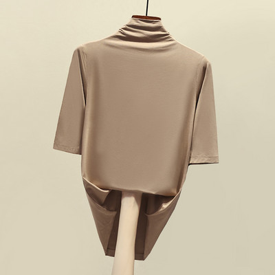 Prigludęs moteriškas polo su 3/4 rankovėmis