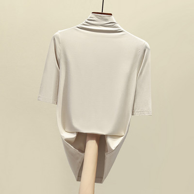 Prigludęs moteriškas polo su 3/4 rankovėmis