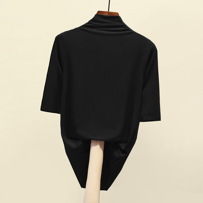 Prigludęs moteriškas polo su 3/4 rankovėmis